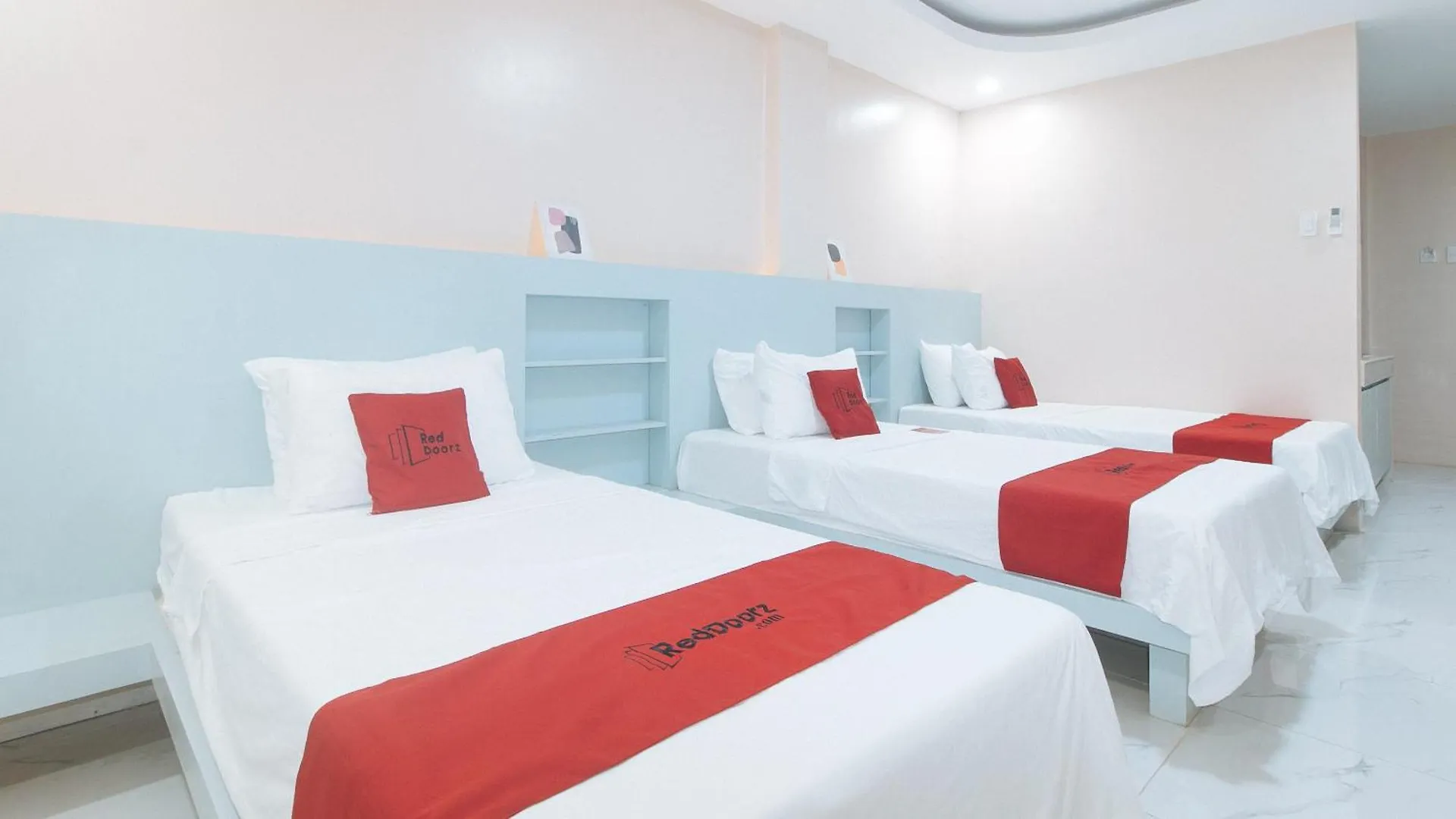 بيت ريفي Reddoorz At Happy Stay Apartelle داويس الفلبين