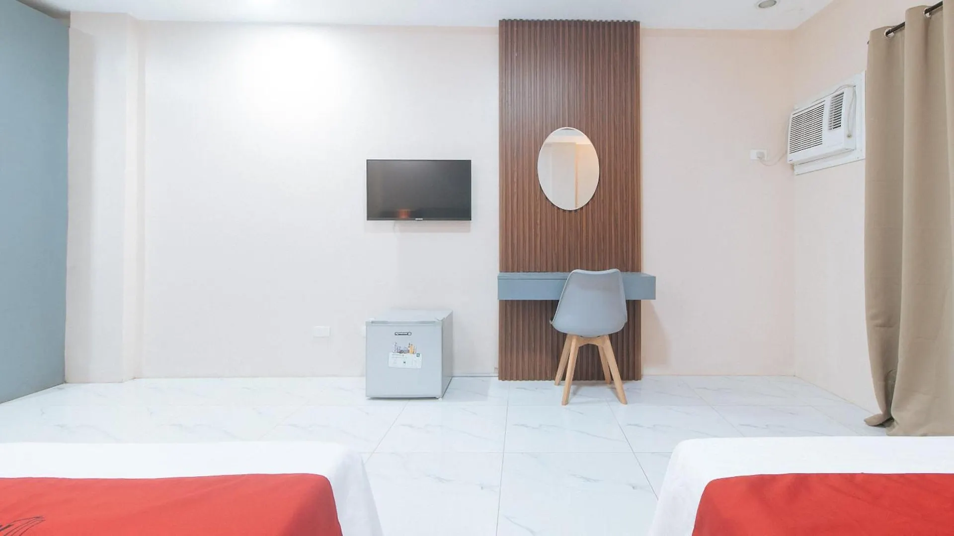 Reddoorz At Happy Stay Apartelle 道伊斯 宾馆
