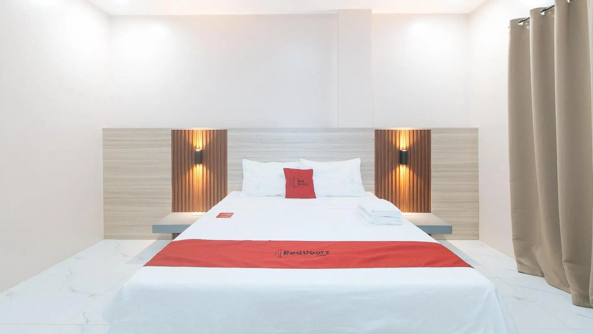 Reddoorz At Happy Stay Apartelle 道伊斯