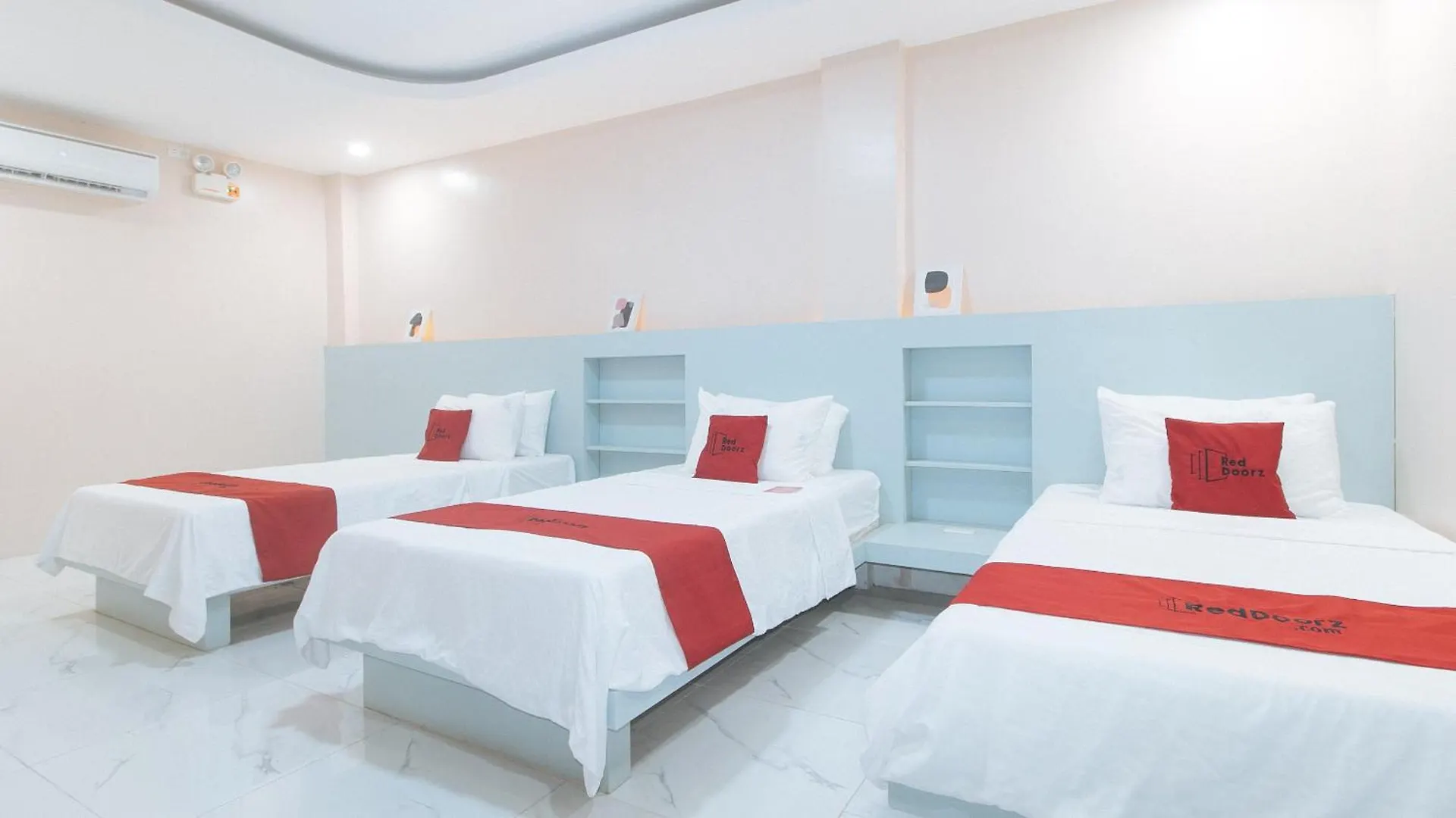 Reddoorz At Happy Stay Apartelle 道伊斯 0*,  菲律宾