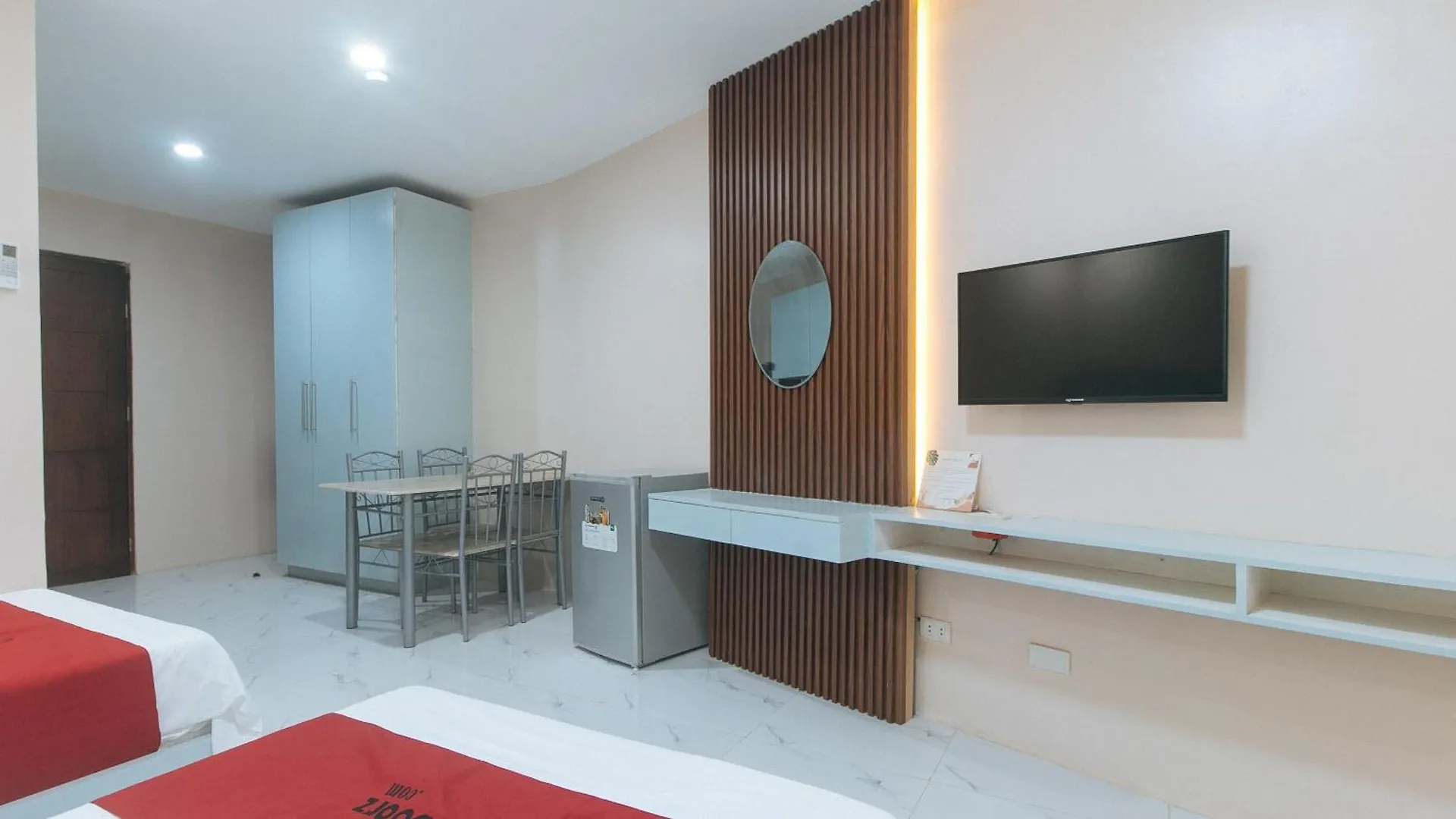 Reddoorz At Happy Stay Apartelle 道伊斯
