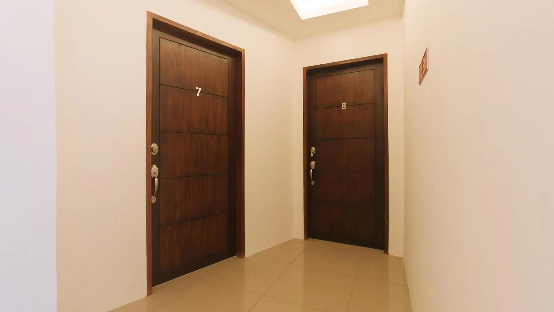 宾馆 Reddoorz At Happy Stay Apartelle 道伊斯 菲律宾