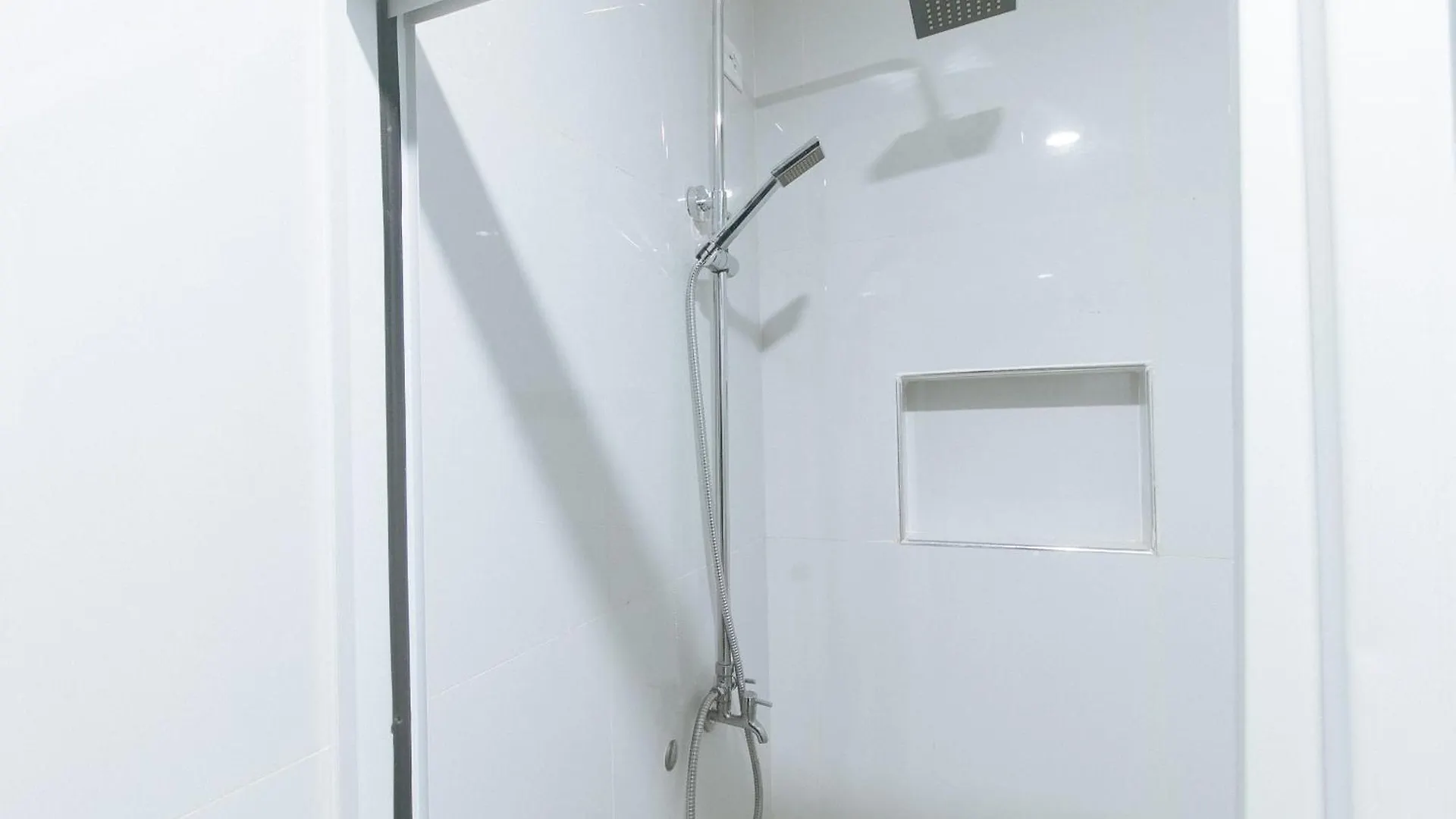 Gasthof Reddoorz At Happy Stay Apartelle Dauis